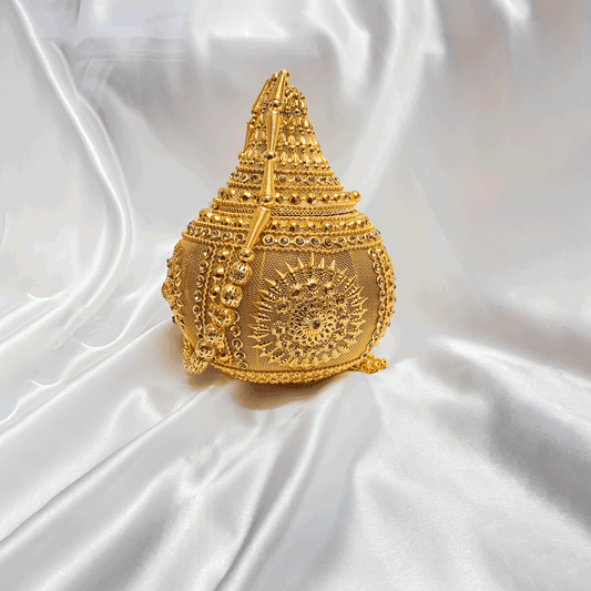 luxurious gold plated bridal bag that will make your bridal look complete on your big day.